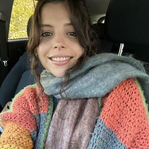 Meet your Posher, Abigail